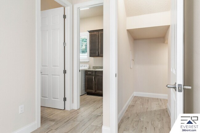 Building Photo - 115 Peninsula Winds Dr