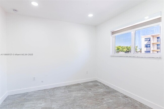 Building Photo - 13900 SW 65th Terrace