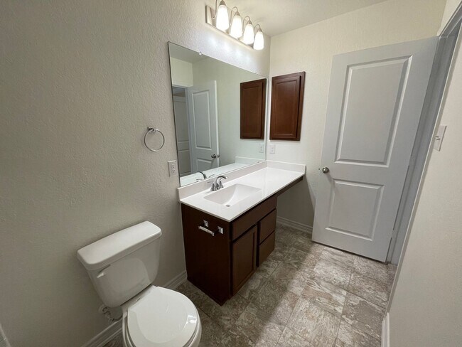 Building Photo - 4 Bdrm Home in Legend Heights, NBTX