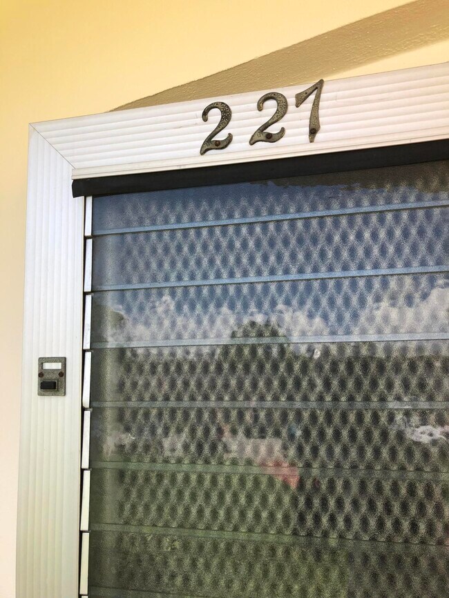 Building Photo - 227 Norwich J