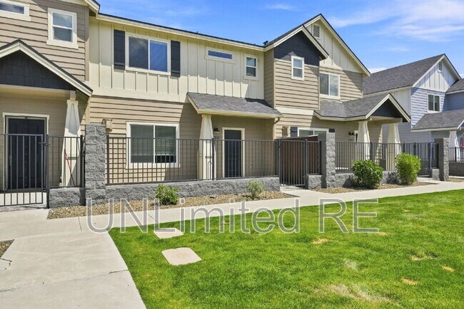 Building Photo - 12249 Curtis Ct