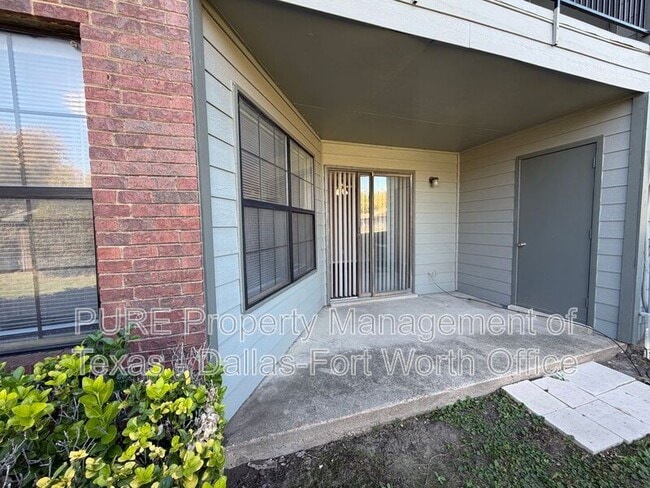 Building Photo - 806/104 Castleglen Drive