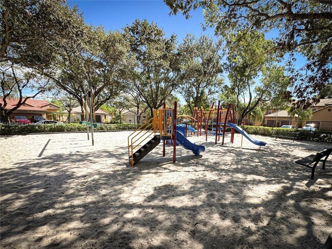 Building Photo - 1543 Barcelona Way
