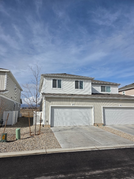 Building Photo - 37 N Veranda Ct