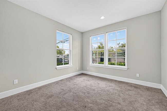 Building Photo - 815 Bringhurst St