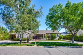 Building Photo - Single Story Gem in Saratoga! Quaint 3 BR 1.5 BA Home Ready for Occupancy with Air Conditioning &...