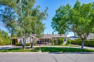 Building Photo - Single Story Gem in Saratoga! Quaint 3 BR 1.5 BA Home Ready for Occupancy with all new Air Condit...