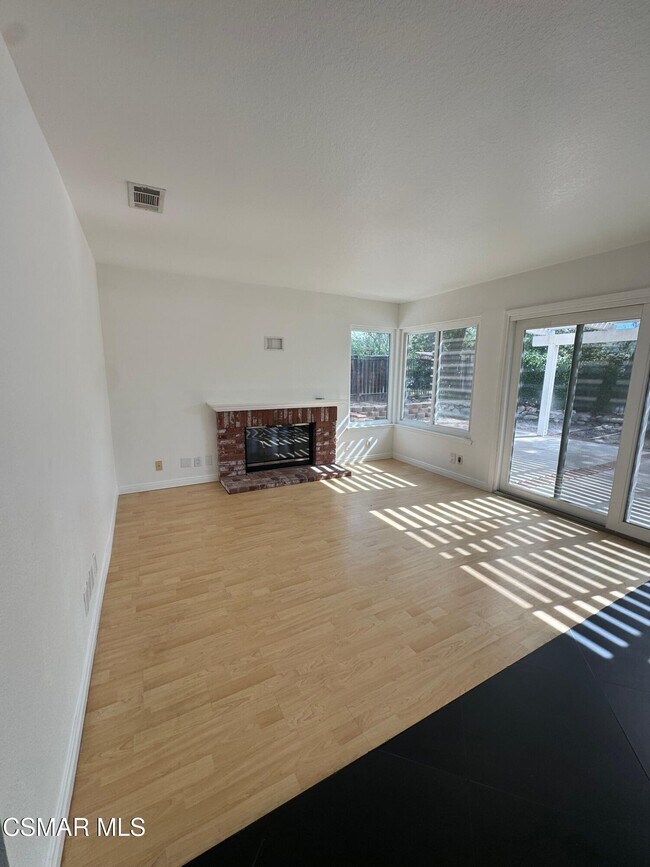 Building Photo - 2479 Rikkard Dr