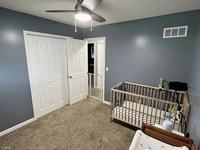 Building Photo - 2669 Deake Ave