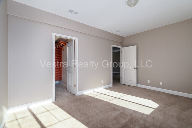 Building Photo - 2794 Rising Moon Way