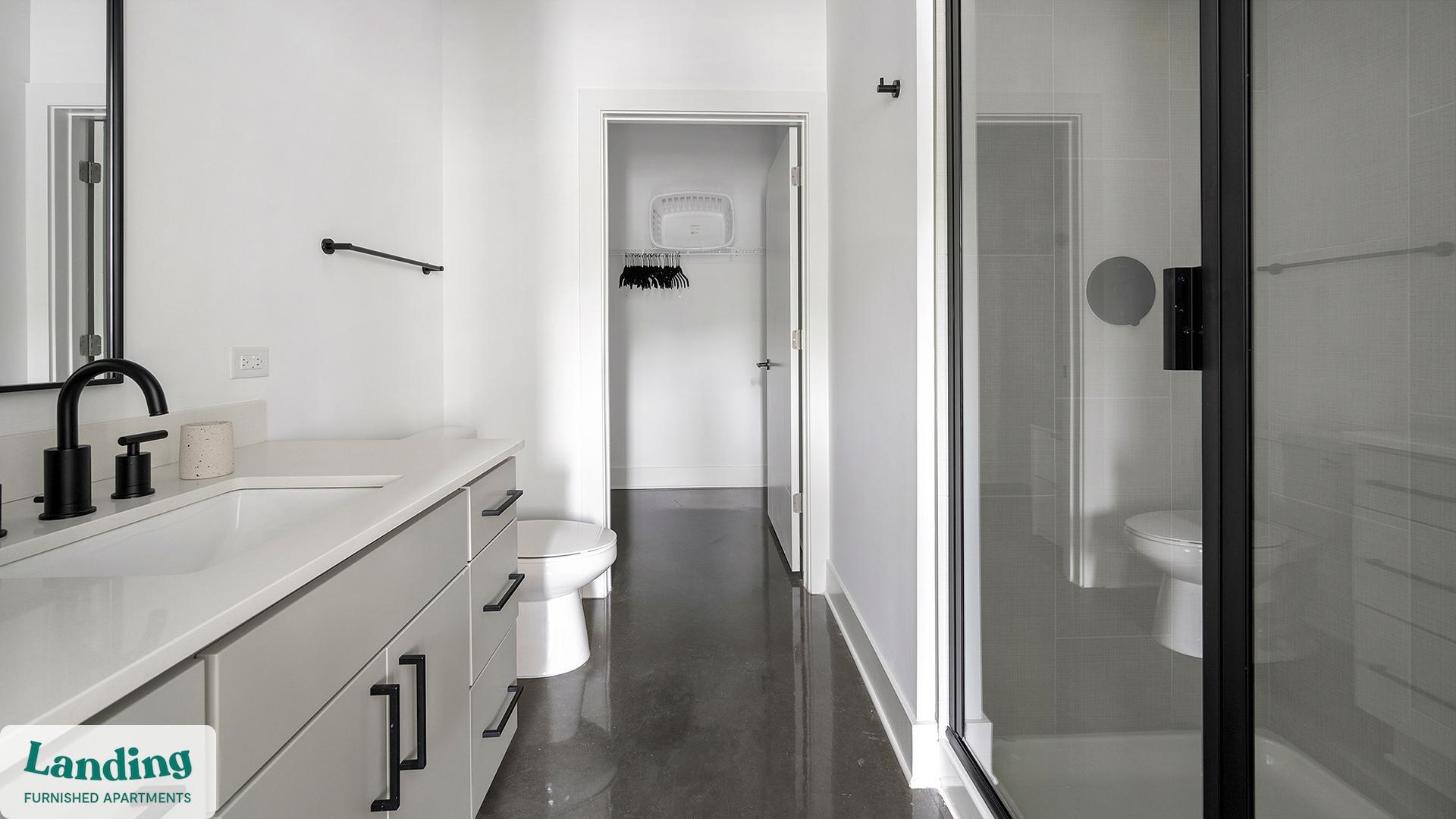 Building Photo - 715 Merritt Ave