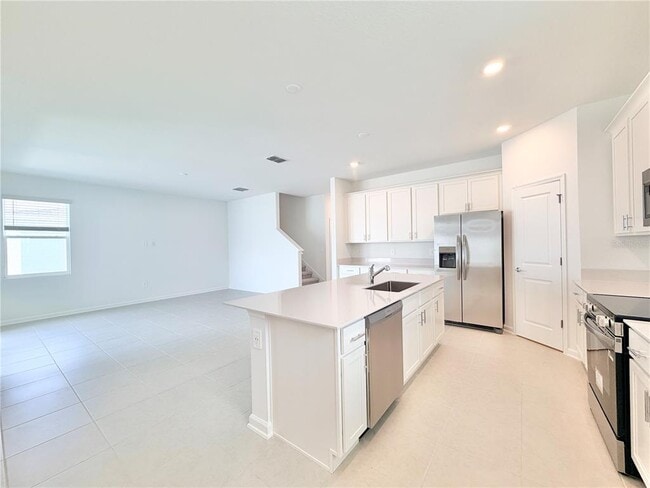 Building Photo - 6089 Meditation Dr