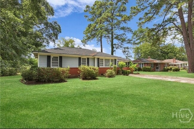 Building Photo - 7 Chippewa Dr