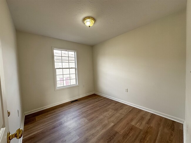 Building Photo - 1225 N Lee Dr