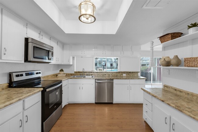 Building Photo - 5005 Georgi Ln