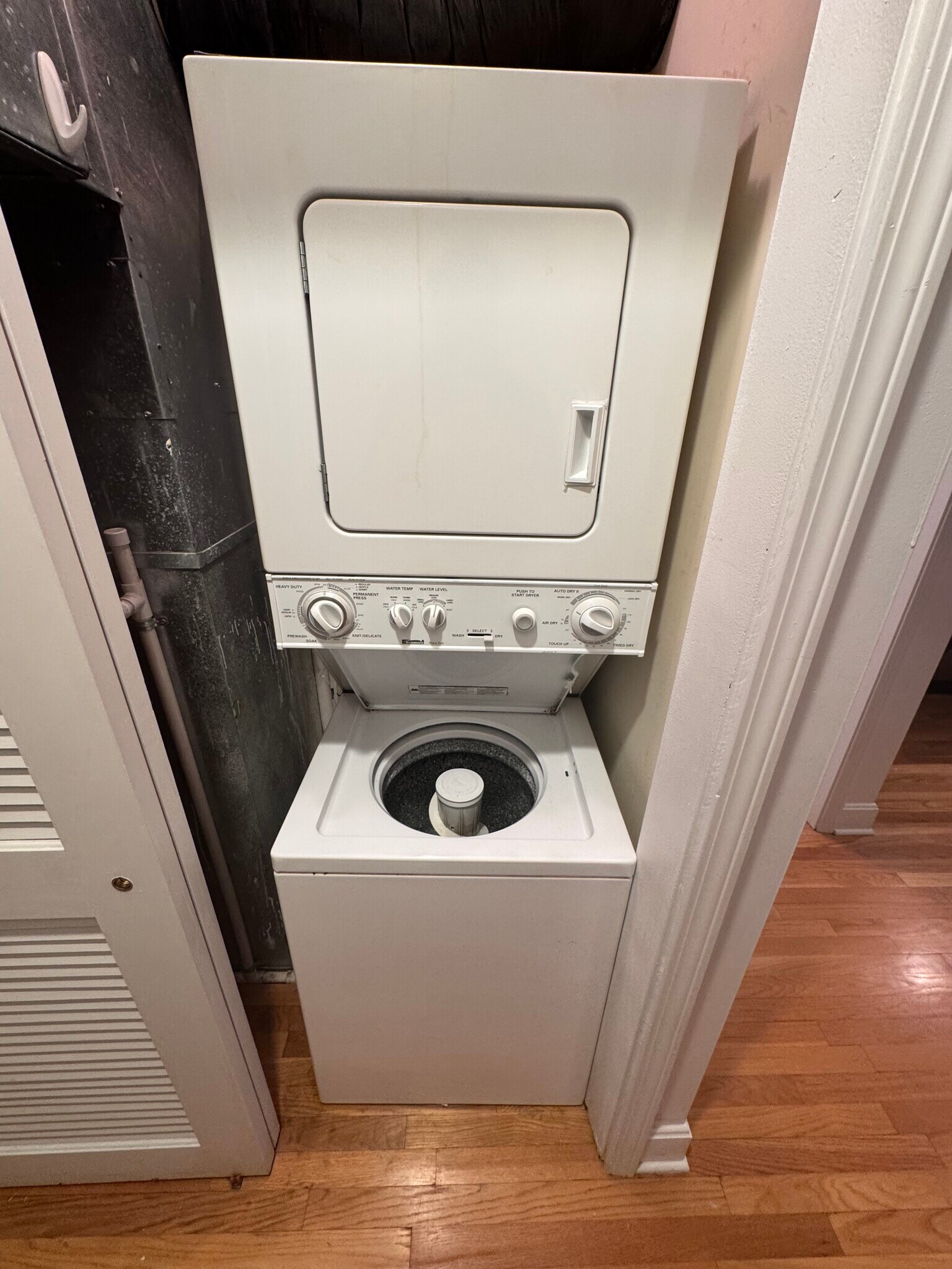 Building Photo - 330 Park Ave