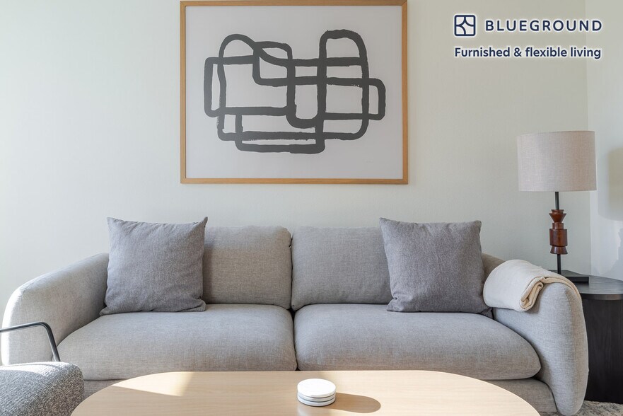 Building Photo - 100 Callan Ave