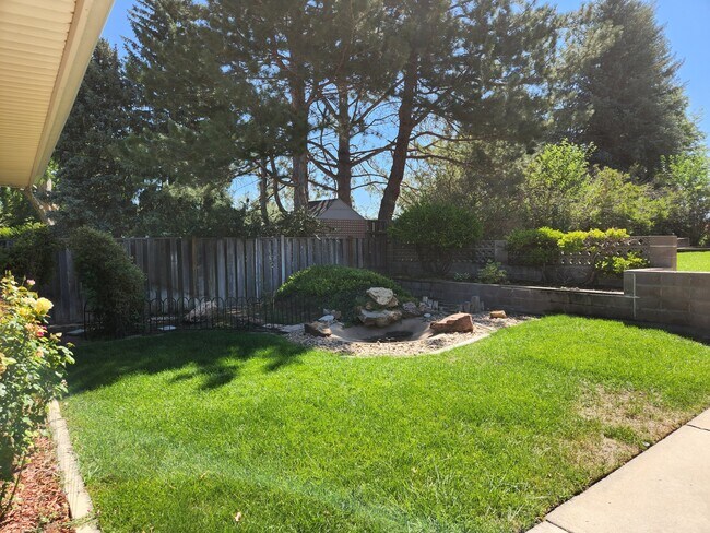 Building Photo - 2410 W 20th Street Rd