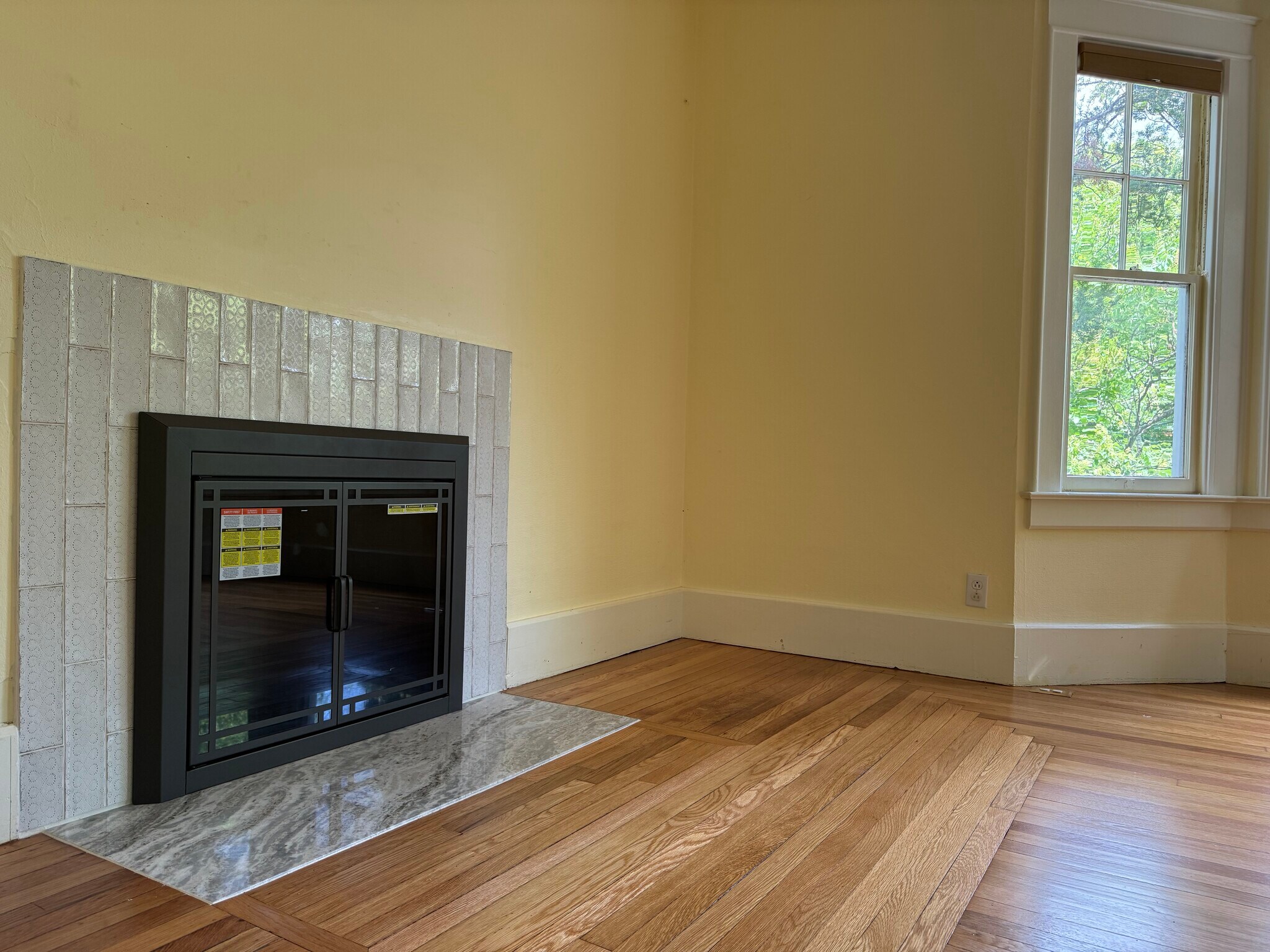 Building Photo - 608 Ackerman Ave