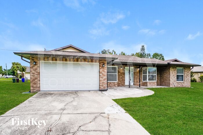 Building Photo - 2090 Raymond Dr