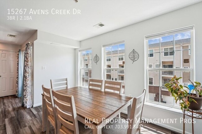 Building Photo - 15267 Avens Creek Dr