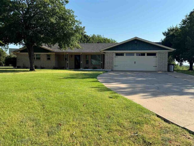 Primary Photo - 141 Foxfire Rd