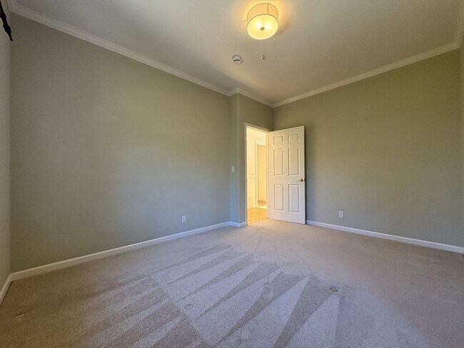 Building Photo - Spacious 3BR + Office | 2,150 SF | 2-Car Garage | Prime Menlo Park
