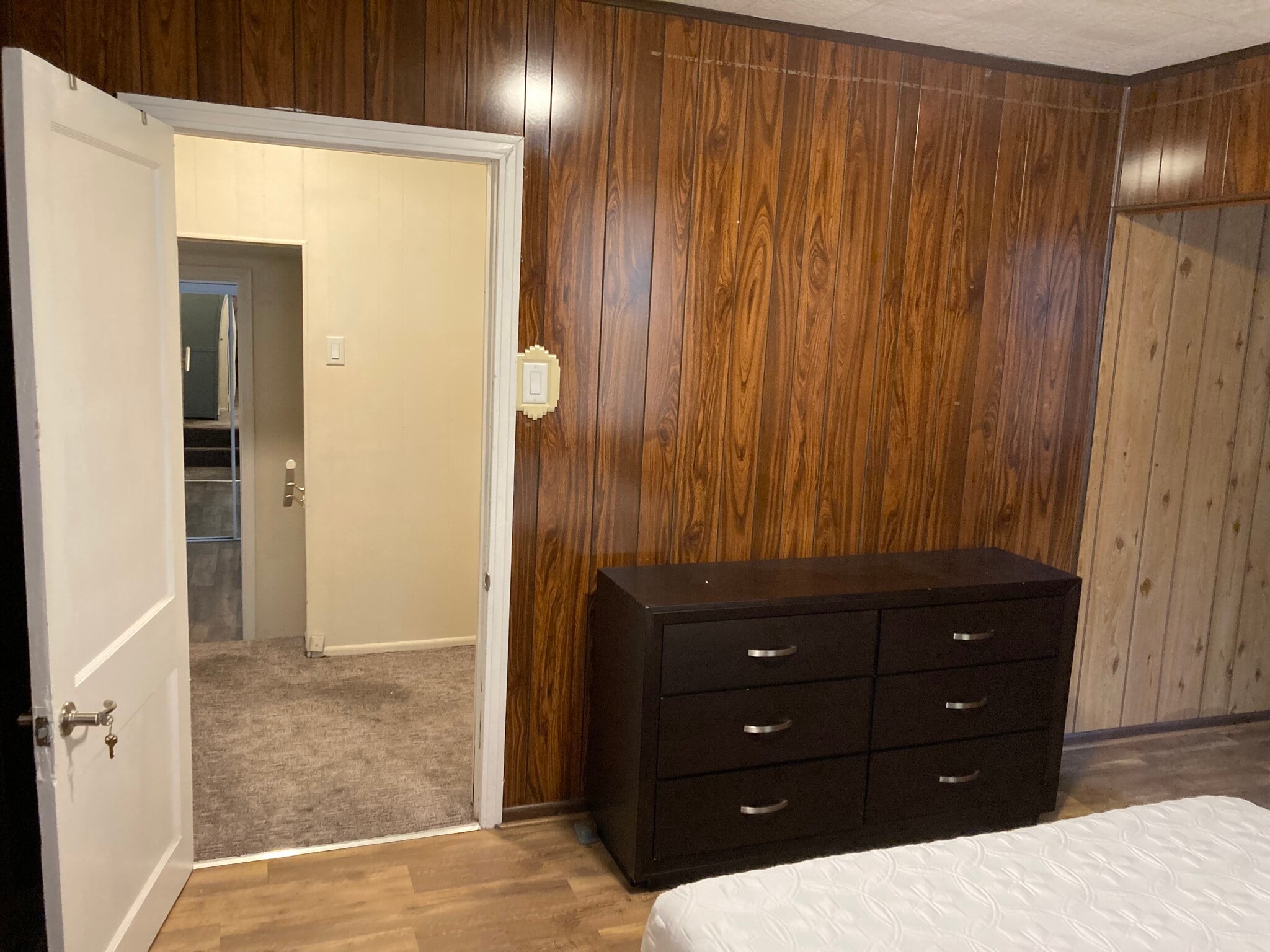 Front Bedroom back to hallway - 55 S 19th St