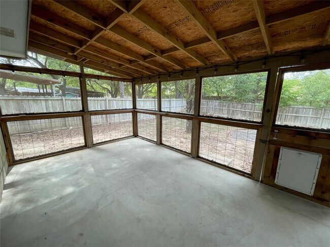 Building Photo - 8408 Dixon Dr