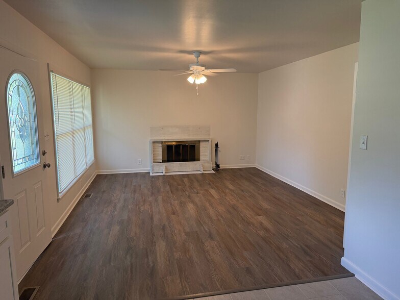 Building Photo - 3736 Rouge Way