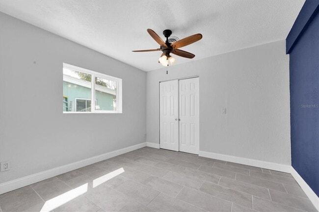 Building Photo - 404 Normandy Rd