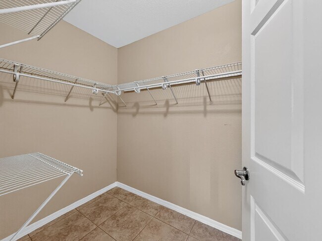 Building Photo - 10150 Belle Rive Blvd