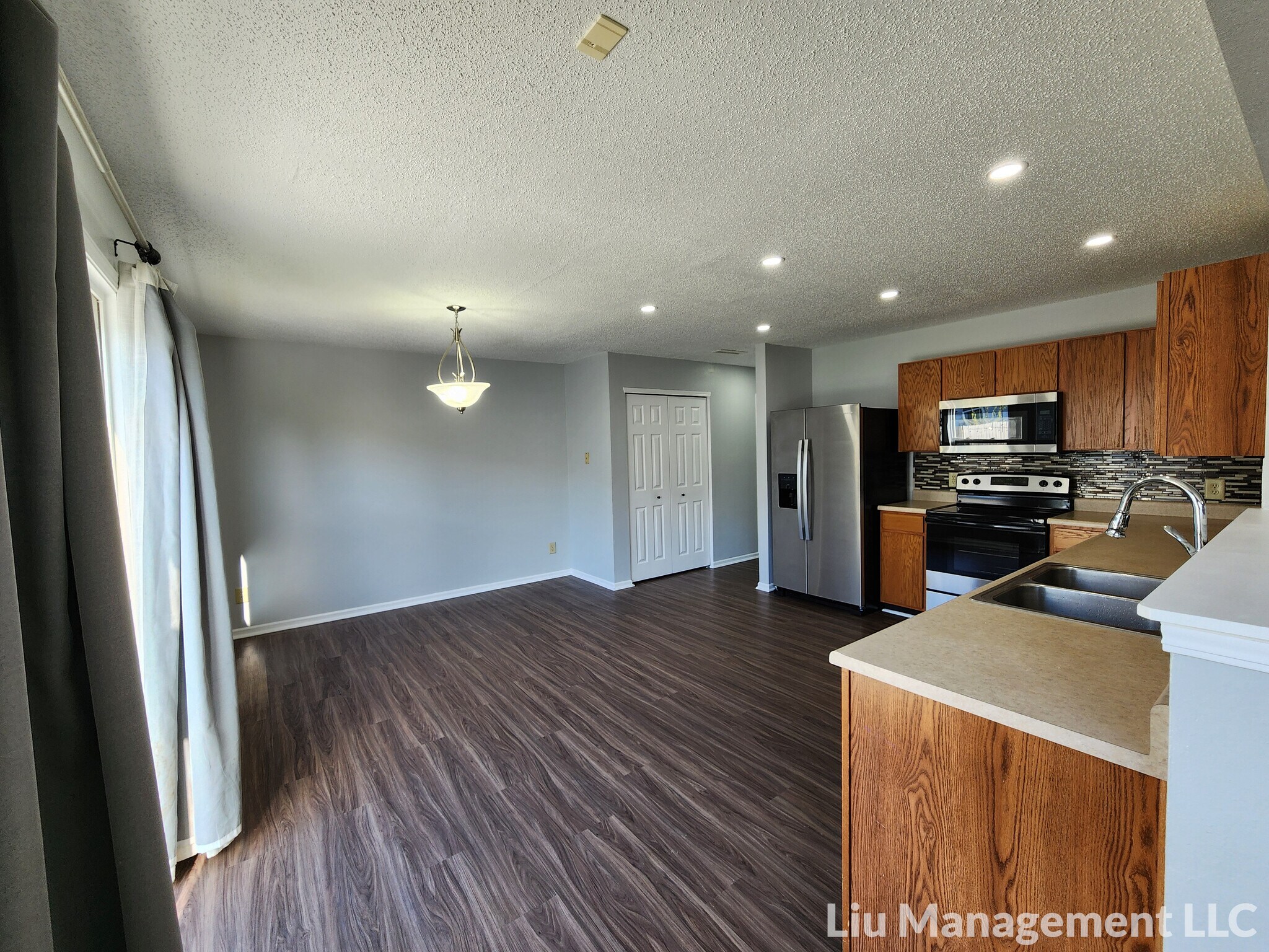 Building Photo - 10345 Carrington Way