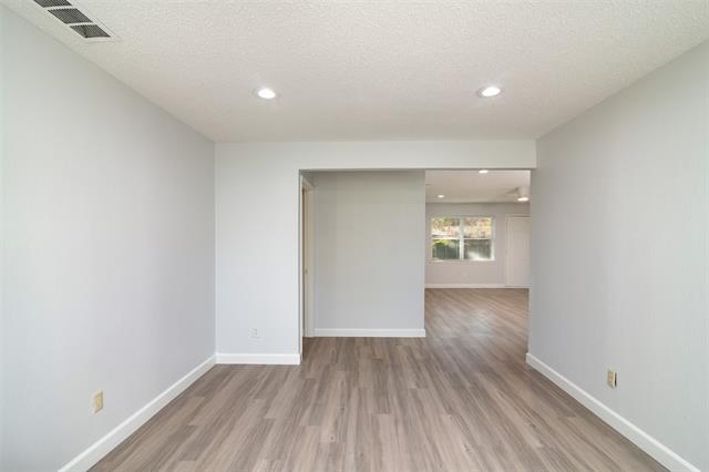 Building Photo - 731 Brentwood Ln