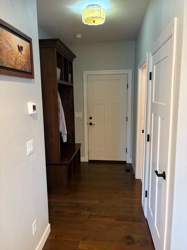 Building Photo - Craftsmen Ct Greenville