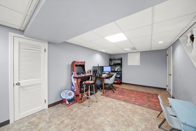 Building Photo - 5238 Pratt Ave