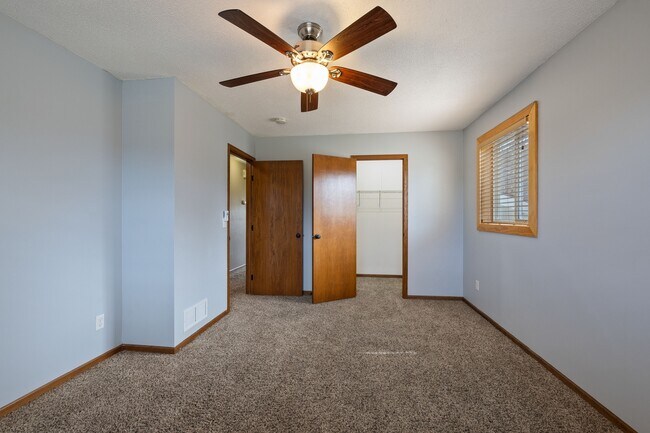 Building Photo - 16940 Glencoe Ave