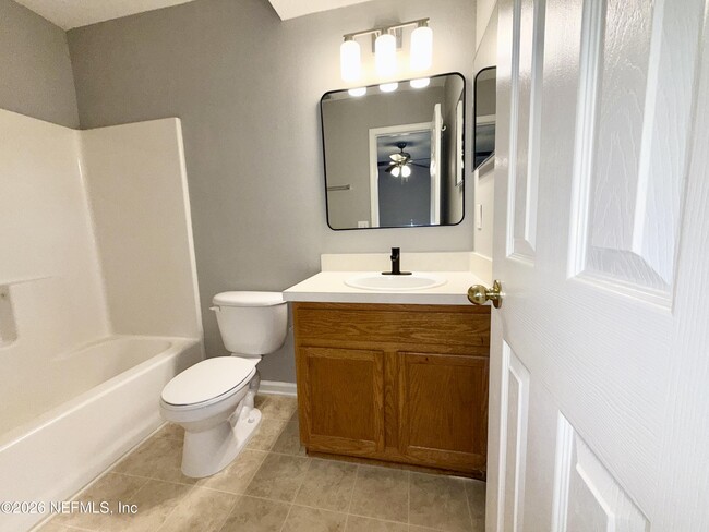 Building Photo - 621 Southbranch Dr