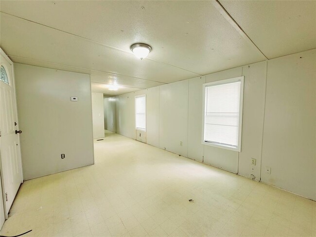 Building Photo - 401 S Woodson St