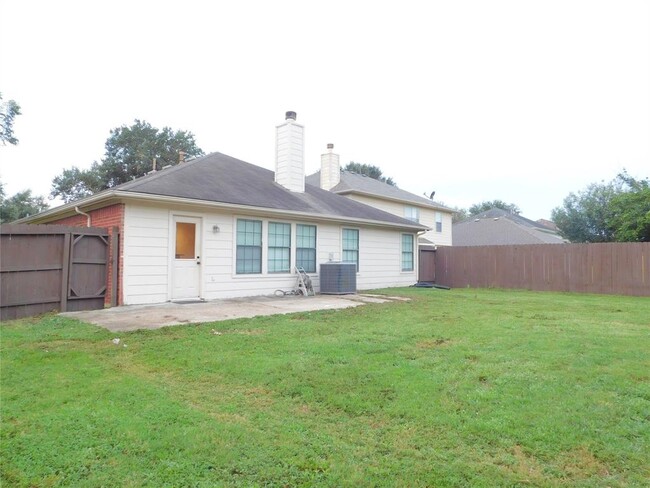 Building Photo - 9263 Floral Crest Dr