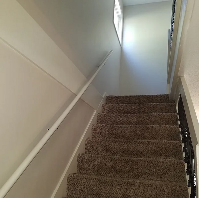 Building Photo - Charming home for your family!