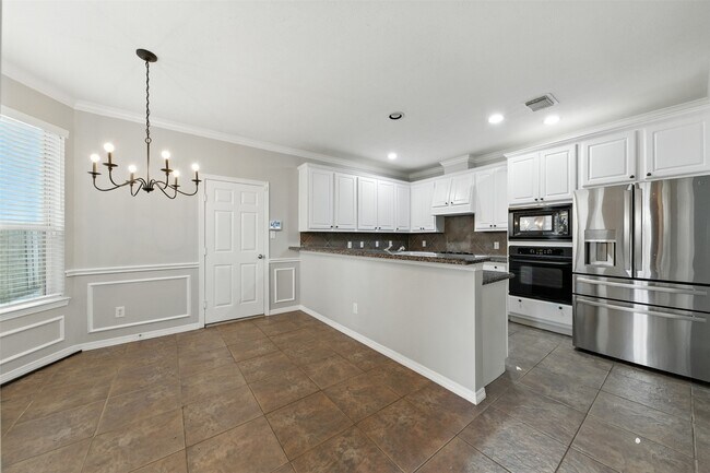 Building Photo - 5115 Inker St