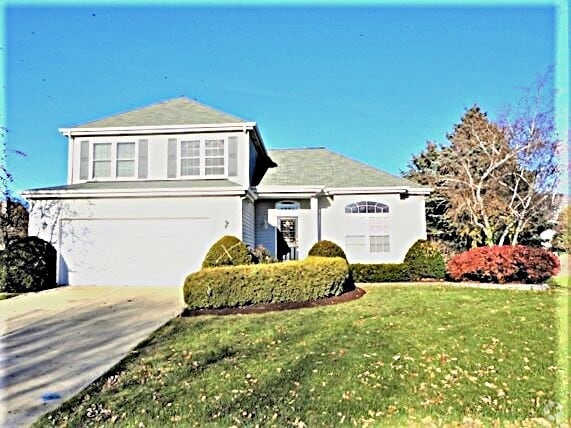 Building Photo - 613 Doral Ln