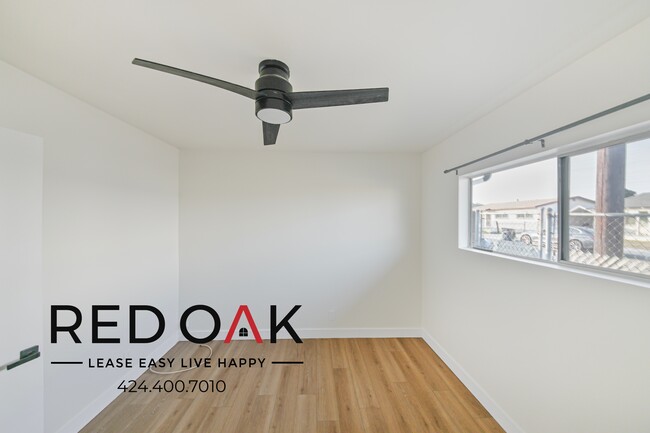 Building Photo - Sun-Drenched One Bedroom with Ample Storag...