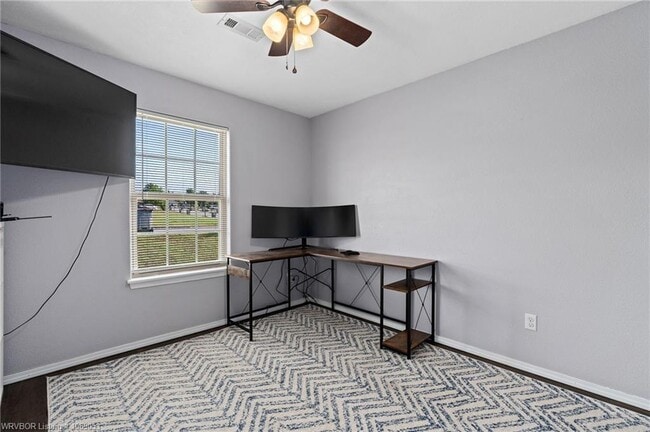 Building Photo - 2409 Crestview Ln