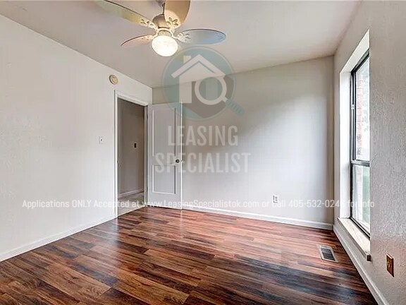 Building Photo - West Norman 3 Bed 2 Bath Home!