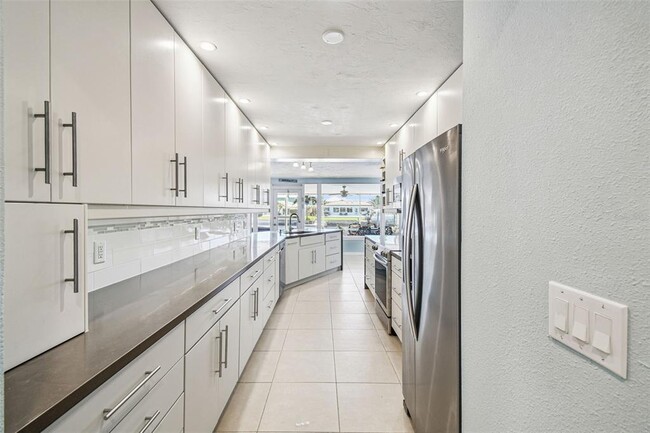 Building Photo - 5050 Porpoise Pl