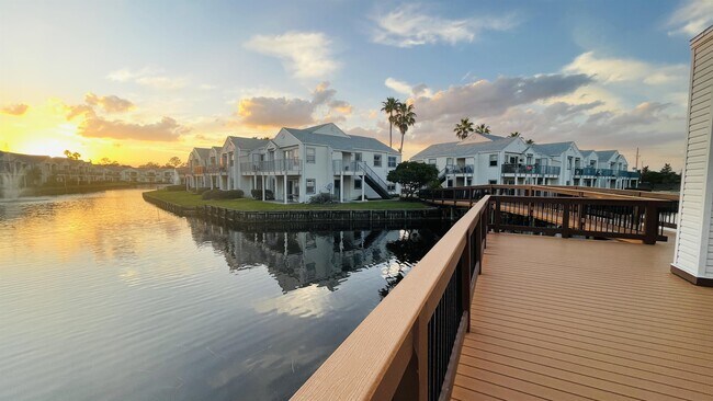 Building Photo - 2536 Woodgate Blvd