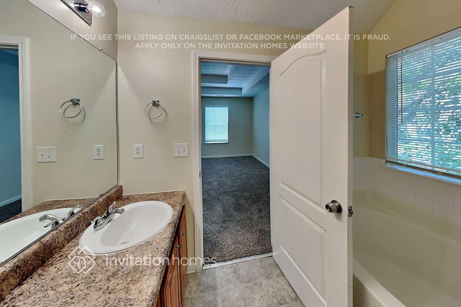 Building Photo - 3985 Melanie Woods Dr
