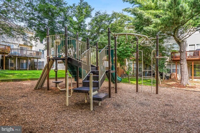 Building Photo - 13711 Dunbar Terrace